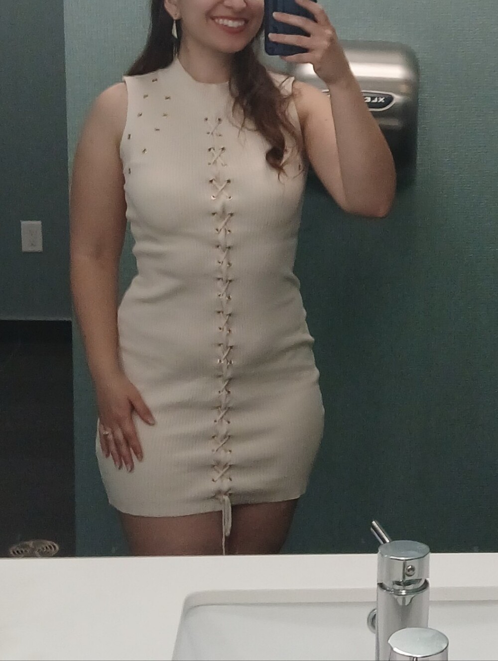 Main Strip Cream Bodycon Sleeveless Dress Size Medium (M)
